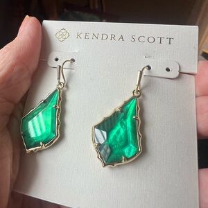 Kendra Scott Emerald Illusion Alex (small size)